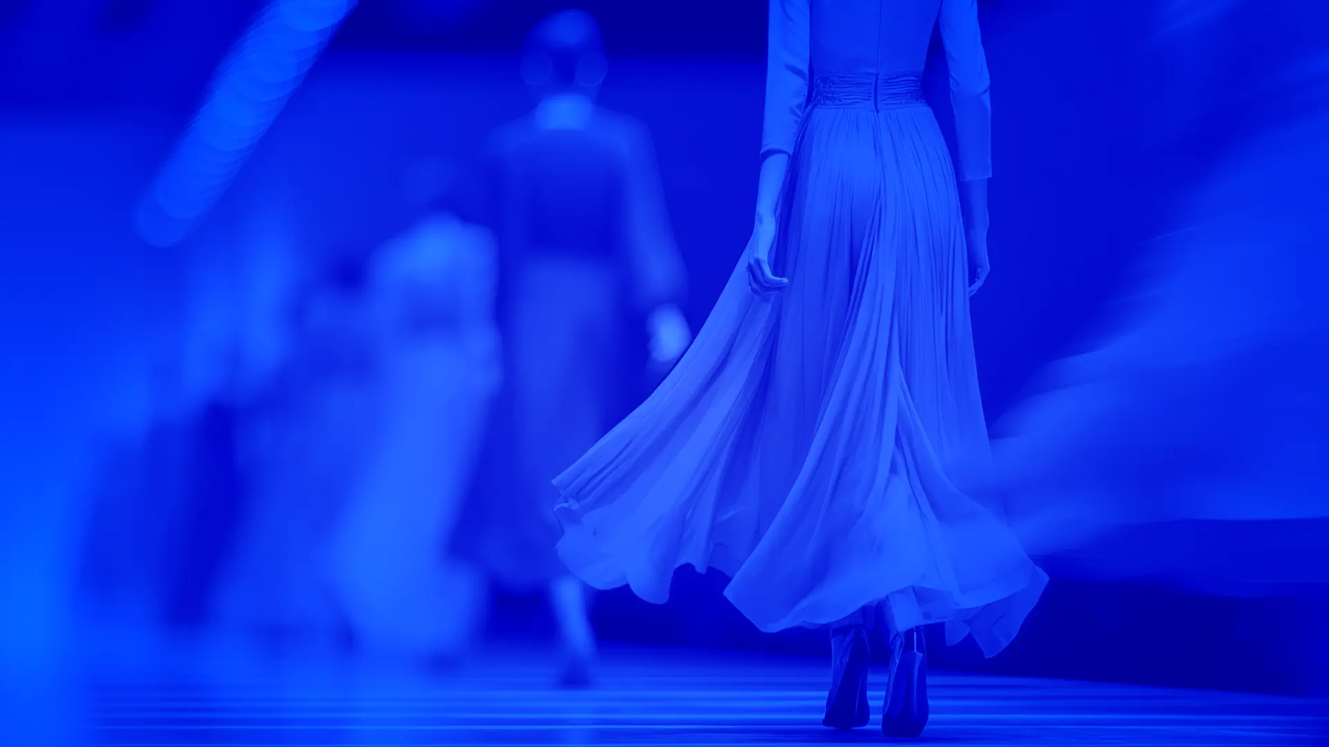 The Devil Wears Prada effect: AI can predict the trend, but humans still pick the outfit